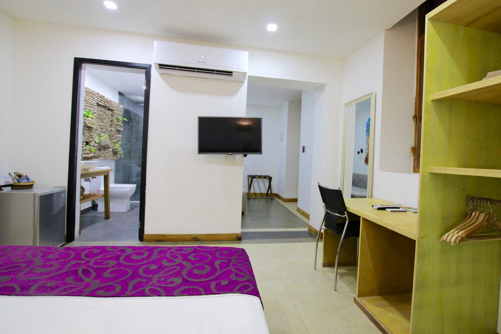 Hotel Boutique Casa Carolina 4*