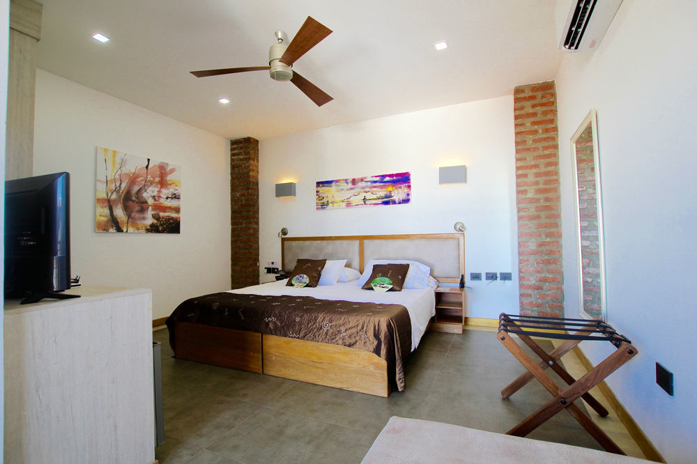 Hotel Boutique Casa Carolina 4*